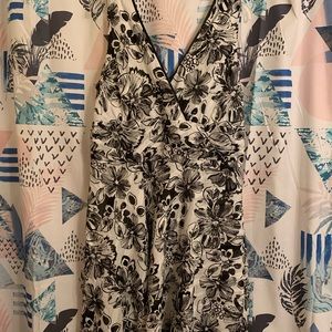 Nice black & white flower summer dress